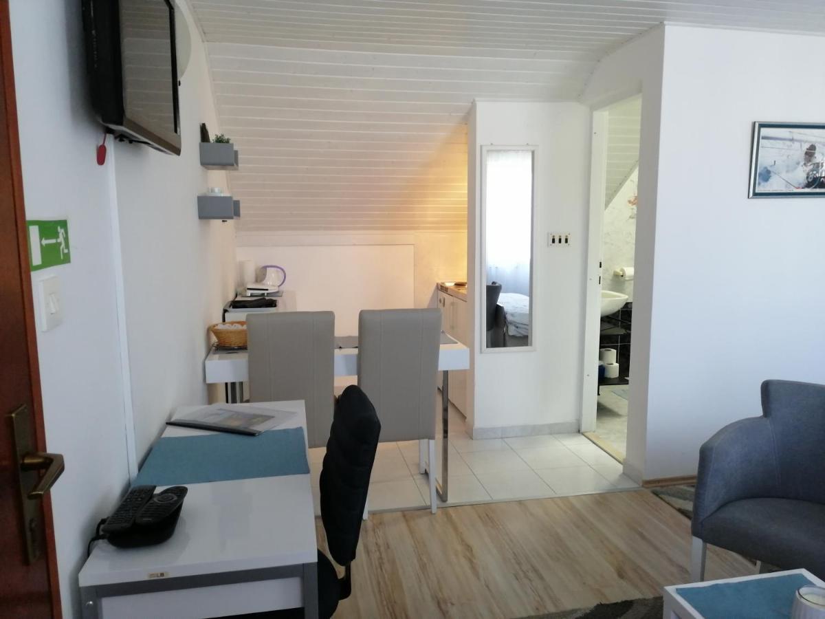 Studio Apartments Kuljis Vis Zewnętrze zdjęcie