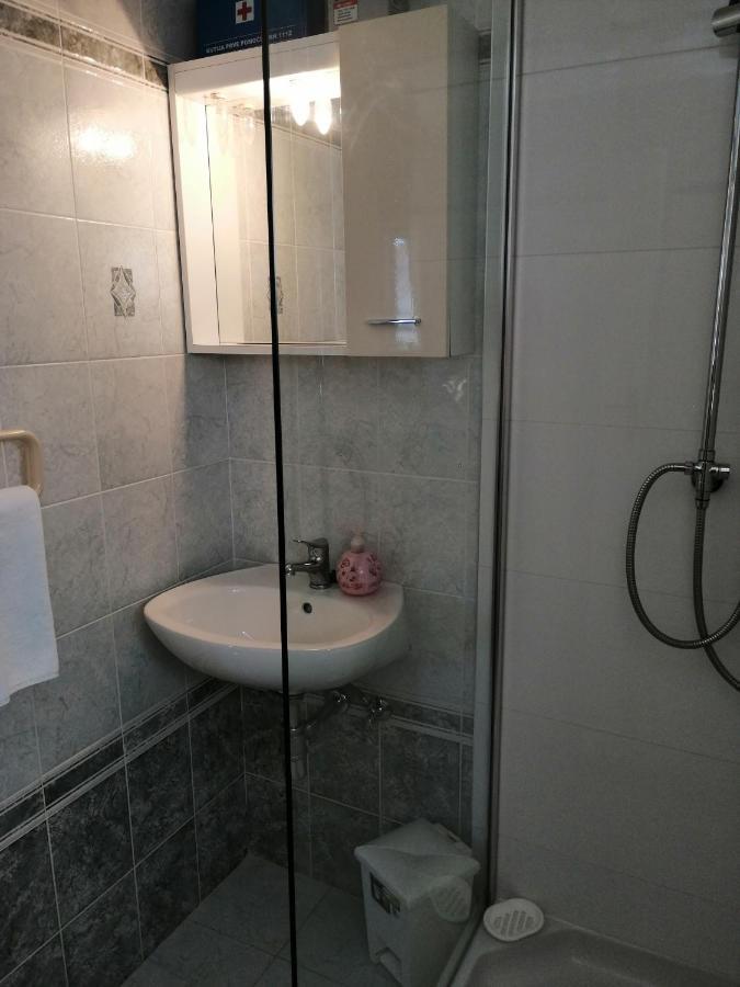 Studio Apartments Kuljis Vis Zewnętrze zdjęcie