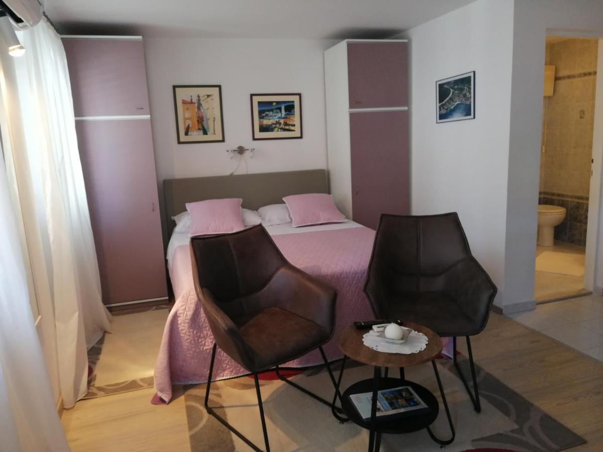 Studio Apartments Kuljis Vis Zewnętrze zdjęcie
