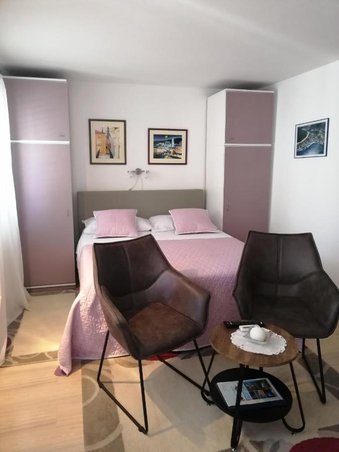 Studio Apartments Kuljis Vis Zewnętrze zdjęcie