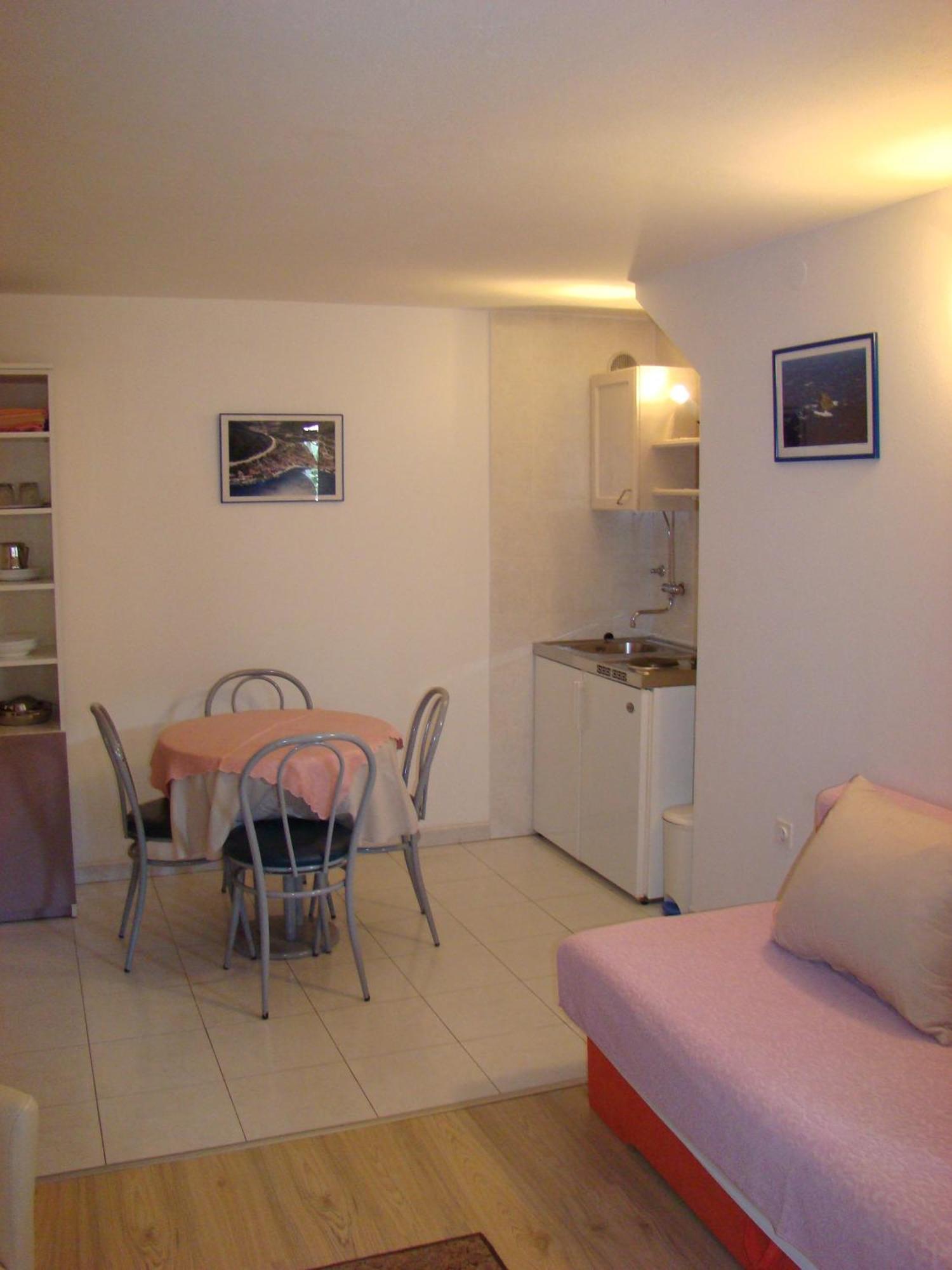 Studio Apartments Kuljis Vis Zewnętrze zdjęcie