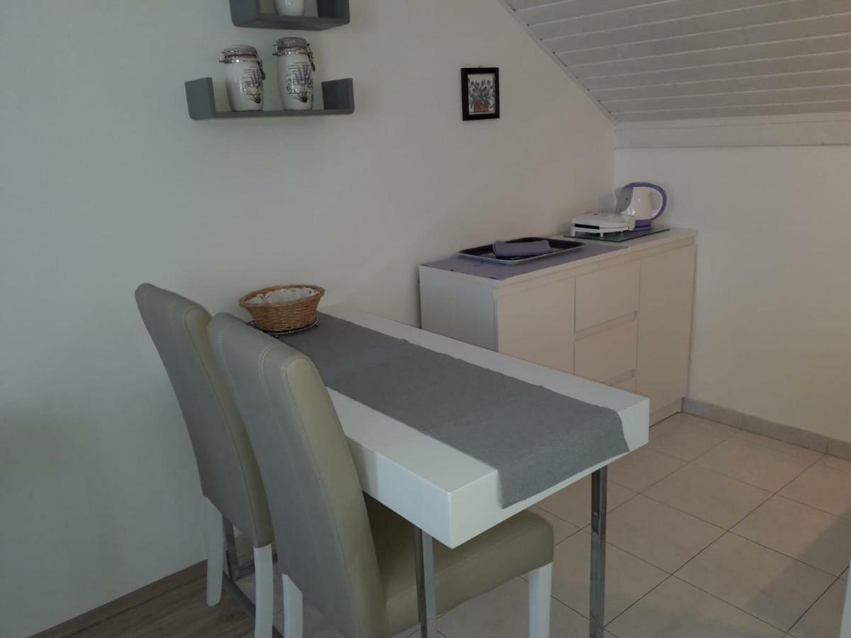 Studio Apartments Kuljis Vis Zewnętrze zdjęcie
